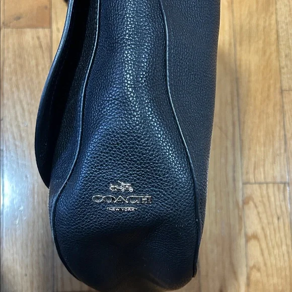 Coach Turnlock Hobo Bag - Picture 2 of 5